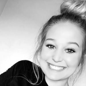 Meet your Posher, Becca